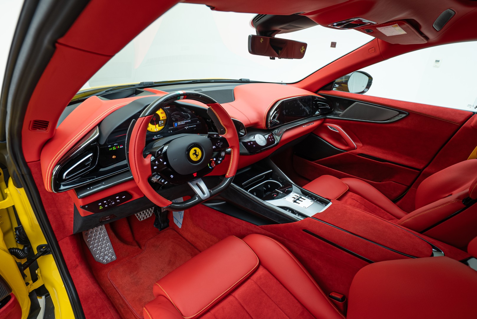 2025 FERRARI PUROSANGUE | FULL CARBON | MAIN DEALER SERVICE | HIGH SPECS |